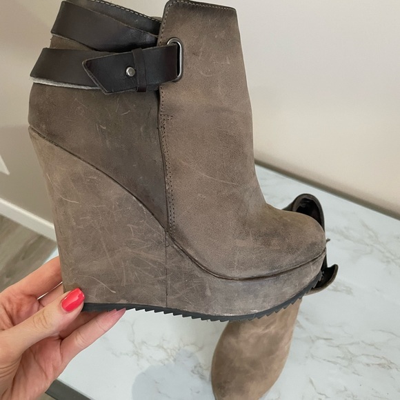 Wedge Shoes - Picture 2 of 4